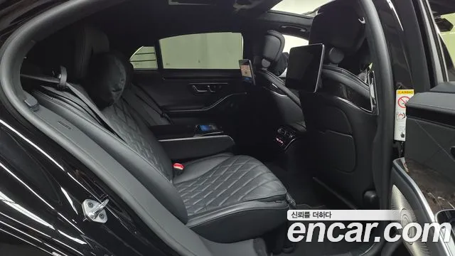 Mercedes-Benz S-Class — Фото автомобиля 12