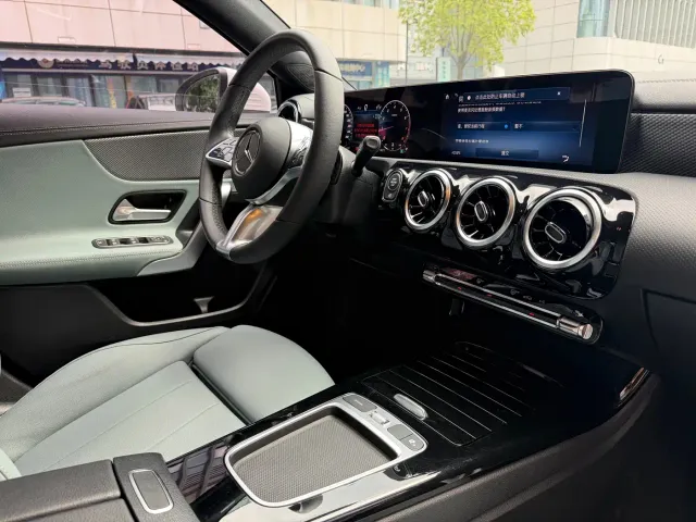 Mercedes-Benz A-Class — Фото автомобиля 15