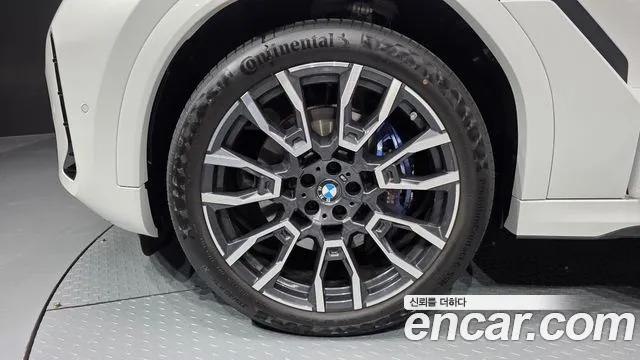 BMW X6 xDrive40i M Sport — Фото автомобиля 4