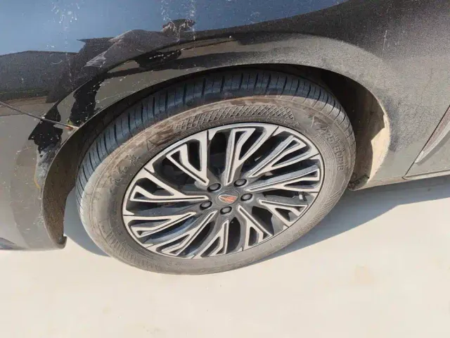 Hongqi H5 — Фото автомобиля 6
