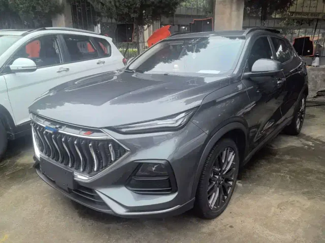 Фотография автомобиля — Changan Oushang X5