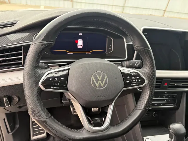 Volkswagen Tiguan L 2022 330TSI Auto 2WD R-Line Premium Edition — Фото автомобиля 6