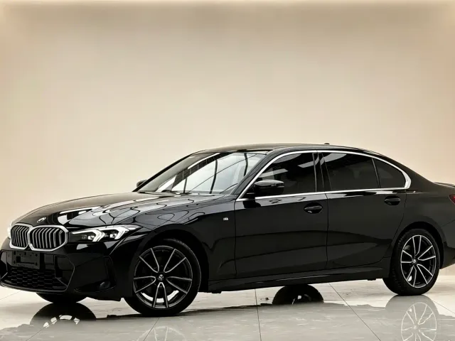Фотография автомобиля — BMW 3 Series