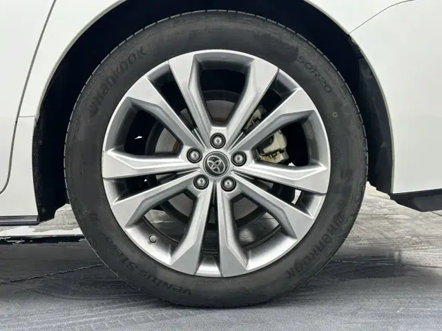 Toyota Sienna — Фото автомобиля 26
