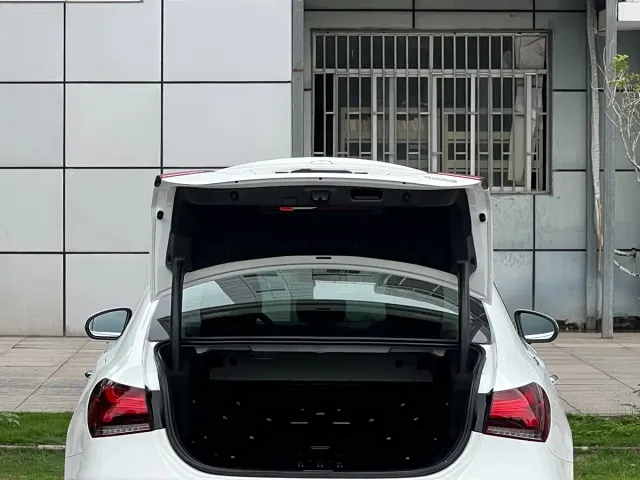 Mercedes-Benz A-Class — Фото автомобиля 10