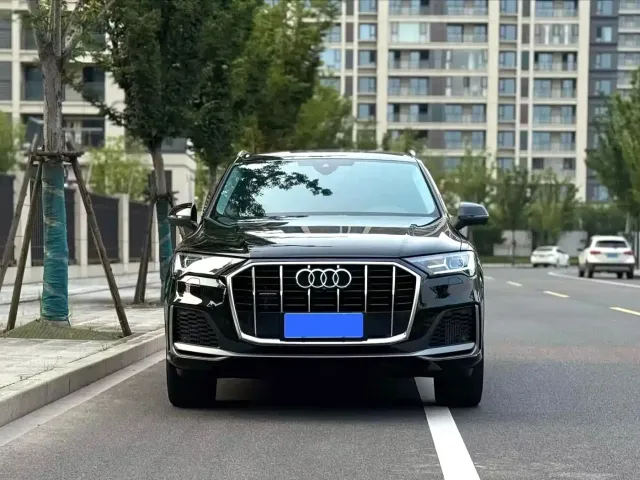 Audi Audi Q7 2023 55 TFSI quattro S Premium — Фото автомобиля 2