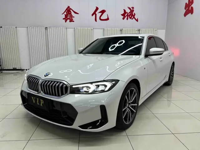 Фотография автомобиля — BMW 3 Series