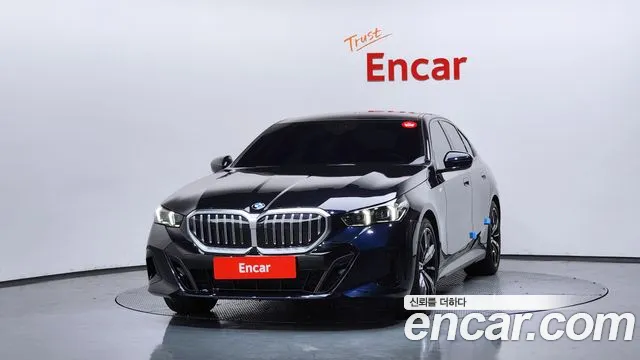 BMW 5-Series 5 серия (G60) 530i xDrive M Sport — Фото автомобиля 3