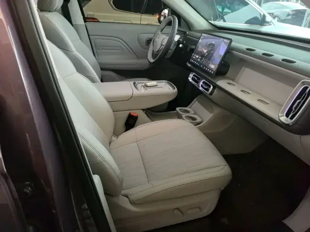 Leapmotor B10 — Фото автомобиля 24