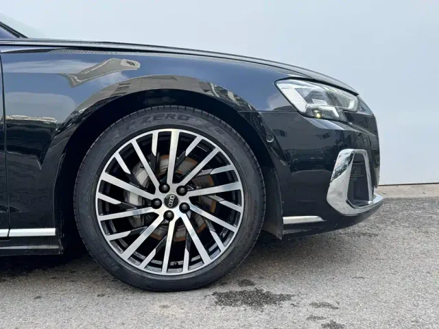 Audi A8 — Фото автомобиля 6
