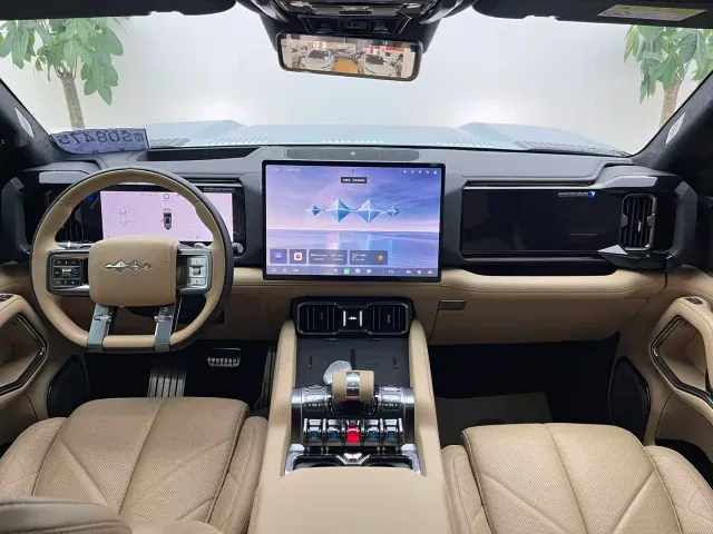 BYD FangChengBao Leopard 8 — Фото автомобиля 7