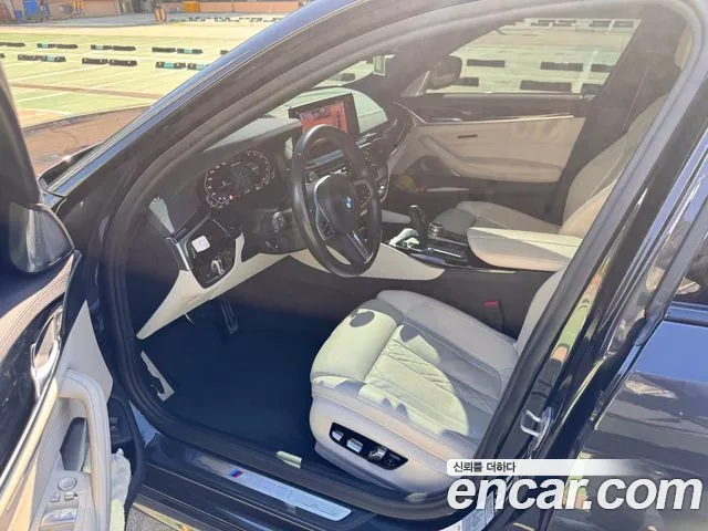 BMW 5 Series G30 — Фото автомобиля 7