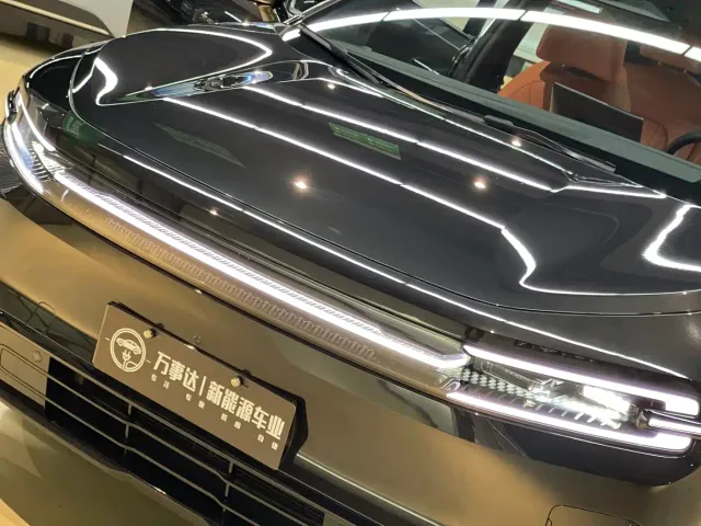 Changan Qiyuan E07 — Фото автомобиля 25