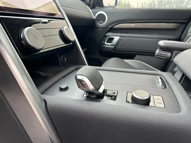 Land Rover Discovery — Фото автомобиля 16