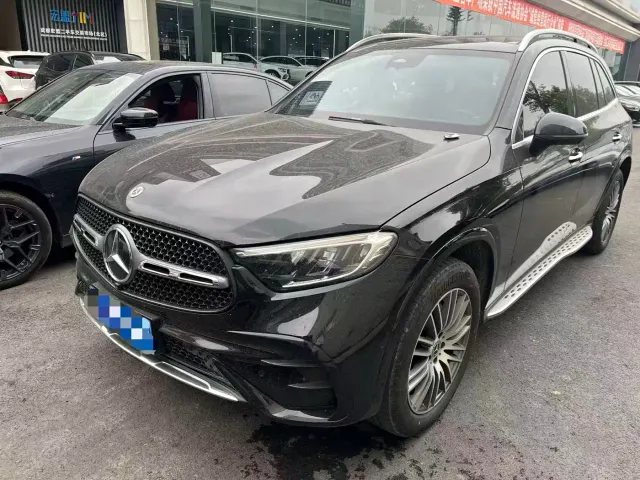 Фотография автомобиля — Mercedes-Benz GLC-Class