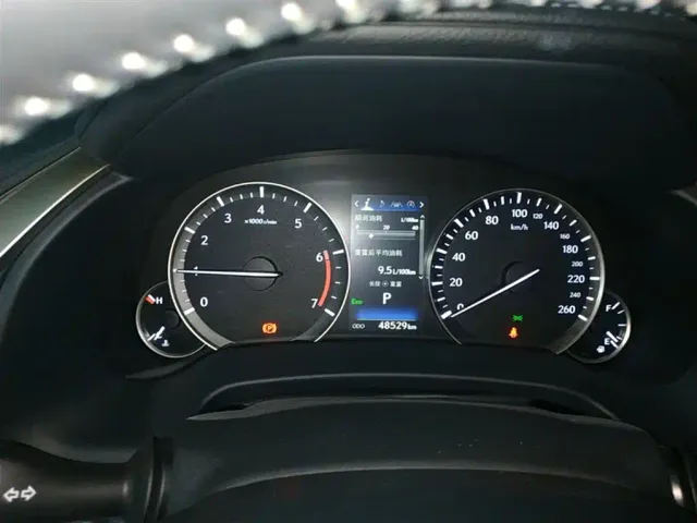 Lexus RX — Фото автомобиля 5