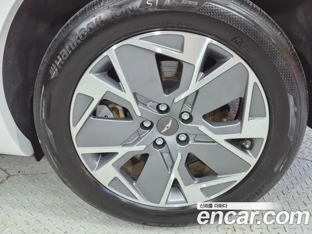Genesis GV70 Electrified GV70 — Фото автомобиля 11