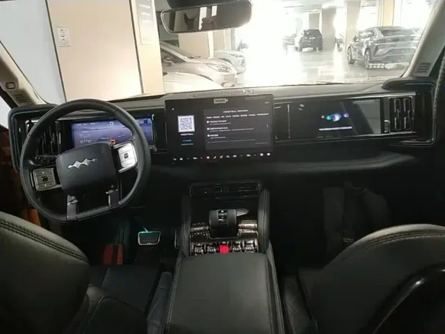 BYD FangChengBao Leopard 5 — Фото автомобиля 9