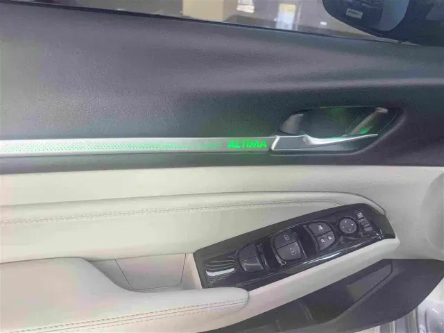 Nissan Teana — Фото автомобиля 10
