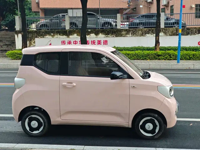 Wuling Motors Hongguang MINIEV 2024 3rd Generation 215km Youth Edition — Фото автомобиля 4