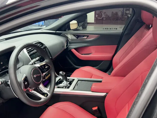 Jaguar XEL — Фото автомобиля 16