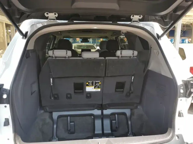 Toyota Granvia — Фото автомобиля 18