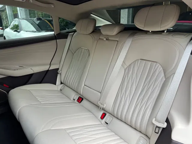 Xiaomi Auto Xiaomi SU7 2026 All-Wheel Drive Edition — Фото автомобиля 17