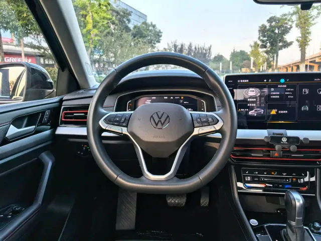 Volkswagen Lavida — Фото автомобиля 13