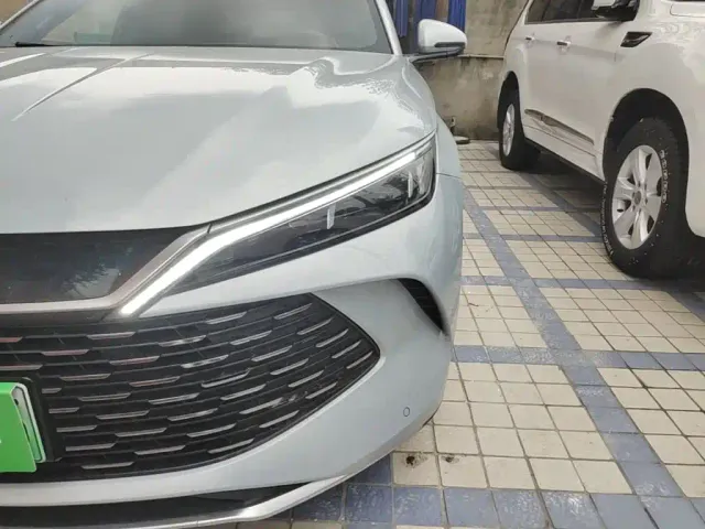 BYD Qin L — Фото автомобиля 23