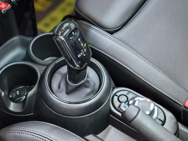 MINI Hatch — Фото автомобиля 20