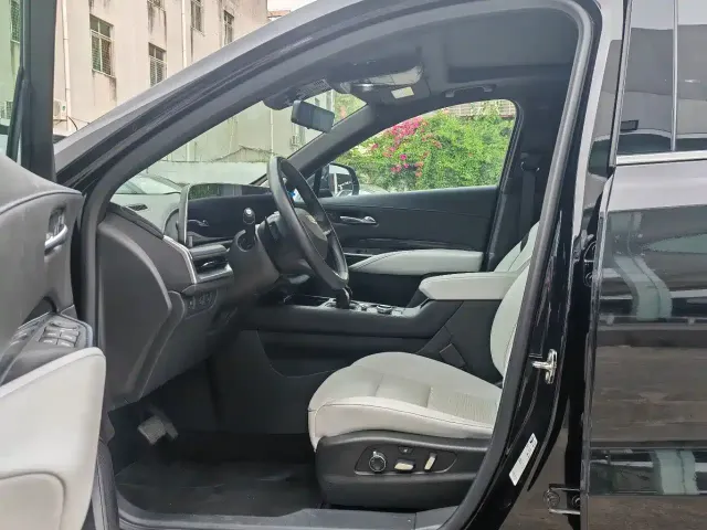 Cadillac XT4 — Фото автомобиля 8