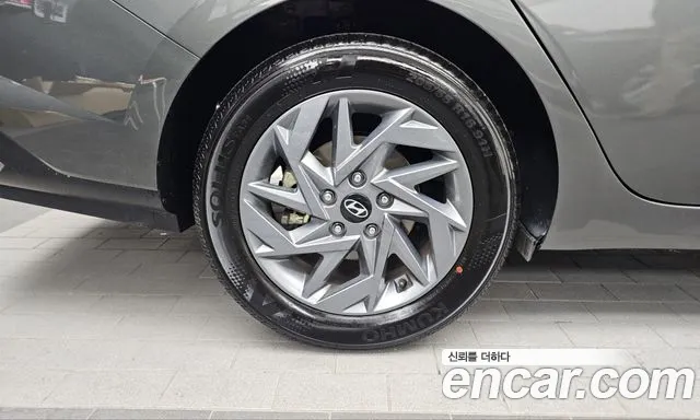 Hyundai Avante CN7 — Фото автомобиля 5