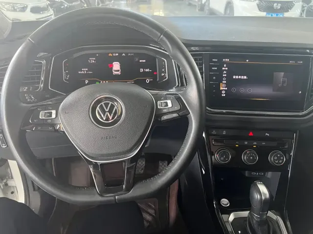Volkswagen Volkswagen T-ROC 2022 280TSI DSG 2WD Comfort PLUS — Фото автомобиля 14