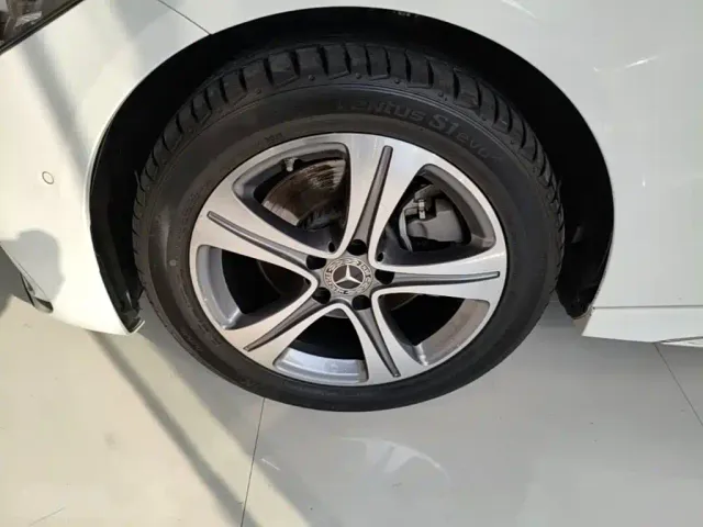 Mercedes-Benz C-Class — Фото автомобиля 22