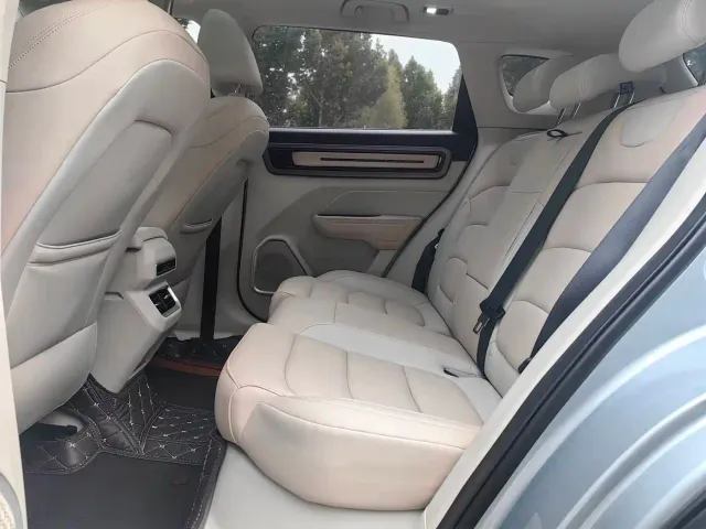 Geely ICON — Фото автомобиля 10