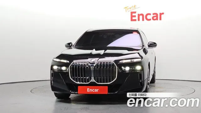 BMW 7-Series — Фото автомобиля 3
