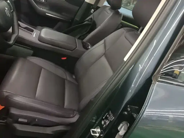 Leapmotor C10 — Фото автомобиля 14