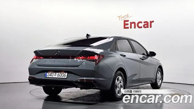 Hyundai Avante CN7 — Фото автомобиля 2