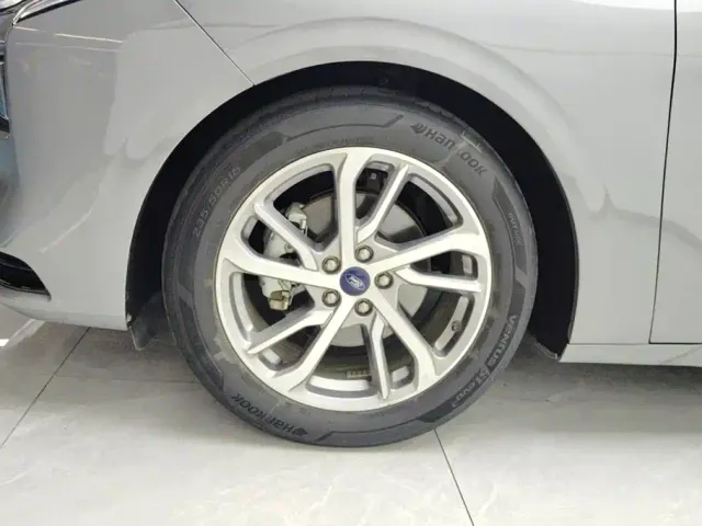 Ford Mondeo — Фото автомобиля 6