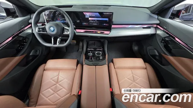 BMW 5 Series — Фото автомобиля 10