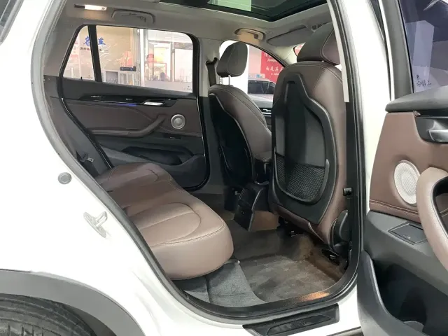 BMW X1 — Фото автомобиля 13