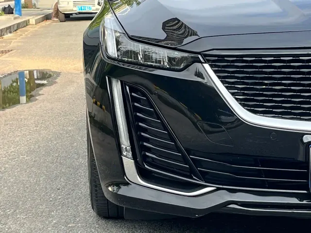 Cadillac CT5 — Фото автомобиля 16