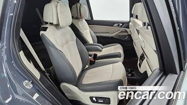 BMW X7 — Фото автомобиля 11