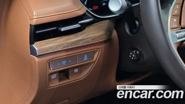 Genesis G80 Electrified G80 (RG3) — Фото автомобиля 13