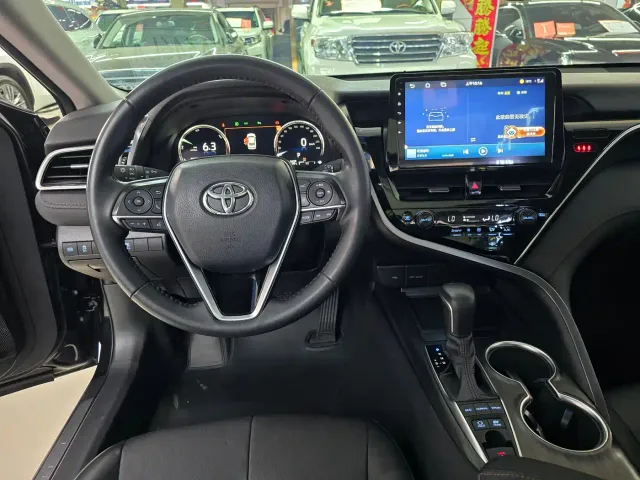 Toyota Camry — Фото автомобиля 6