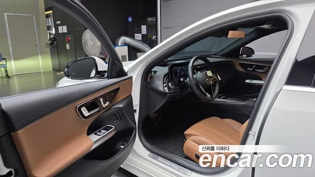 Mercedes-Benz E-Class W214 — Фото автомобиля 15