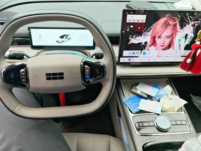 Geely Galaxy Xingyao 8 — Фото автомобиля 12