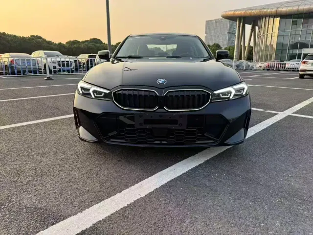 BMW 3 Series — Фото автомобиля 2