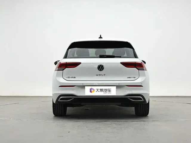 Volkswagen Golf — Фото автомобиля 4
