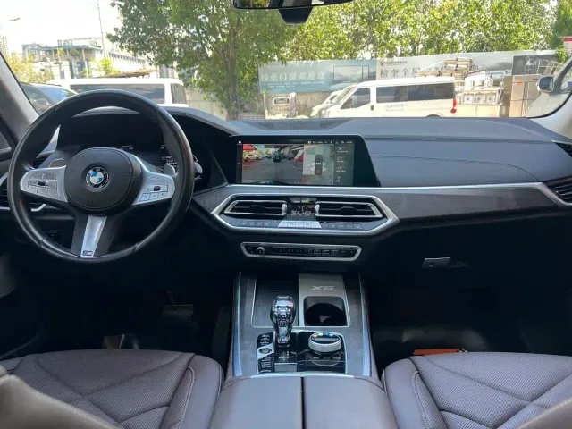 BMW X5 — Фото автомобиля 7